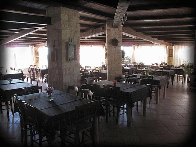 Hotel Turismo Rurale Montitundu Portisco Buitenkant foto