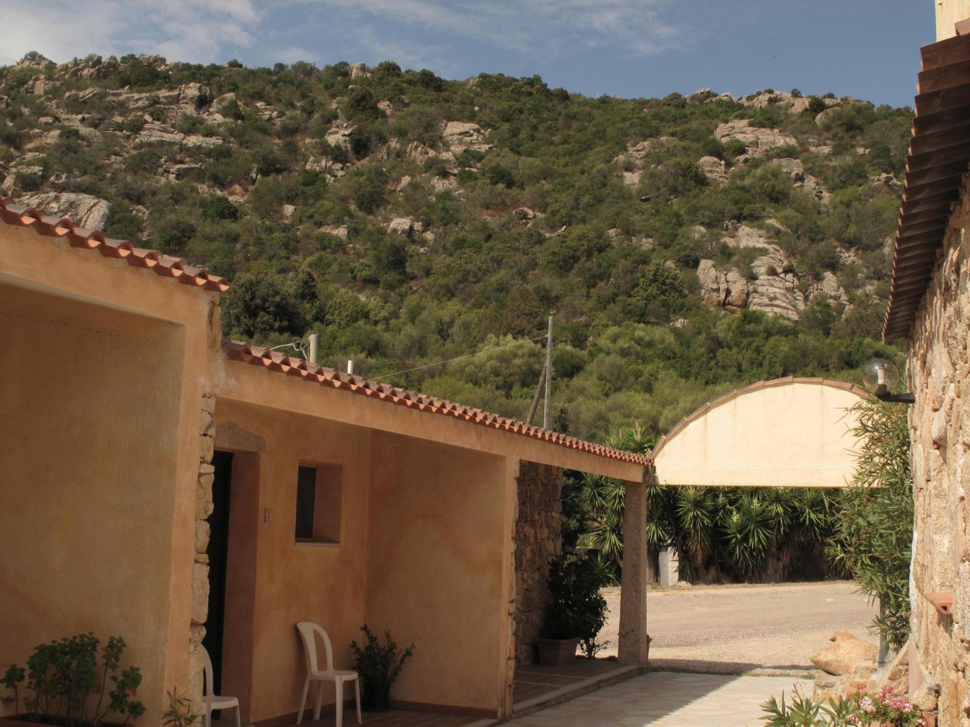Hotel Turismo Rurale Montitundu Portisco Buitenkant foto