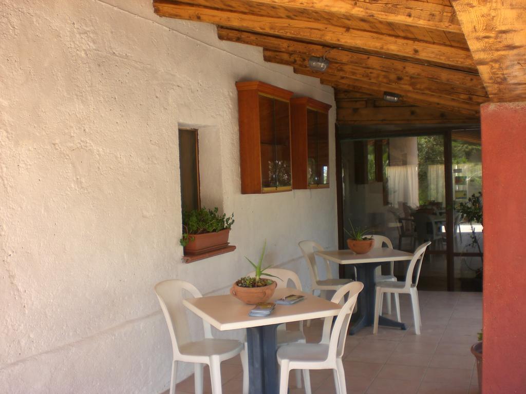Hotel Turismo Rurale Montitundu Portisco Buitenkant foto